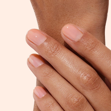 Active Glow Raspberry Nail Polish & Care - Ultra-Glowy 2 in 1 Nail Concealer & Care - Plant-Based Ingredients: Sweet Almond Oil, Raspberry - Vegan & Made in France | Bio-Sourcé Nail Polish Sweet Almond and Raspberry Nourishing & Shiny Transparent Varnish Gloss Effect Pink Varnish