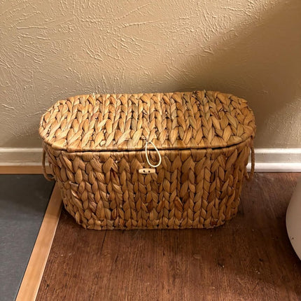 Wicker Toilet Paper Basket with Lid – Natural Rattan Bathroom Storage Organizer for 6 Rolls