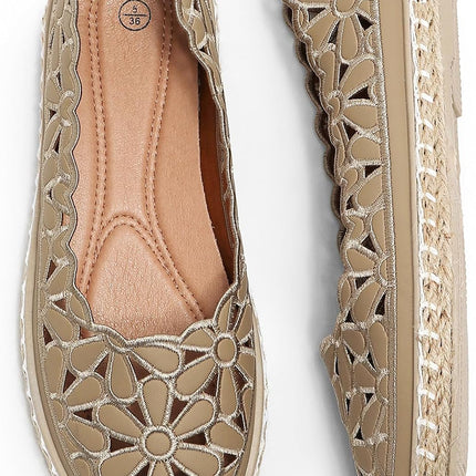HEAWISH Women’s Daisy Ballet Flats – Round Toe Slip-On Casual Walking Shoes